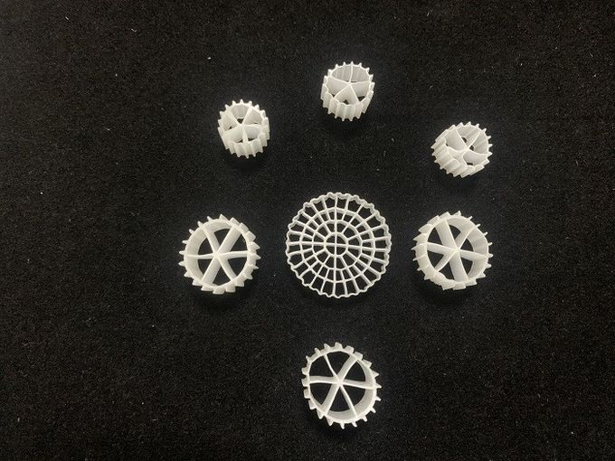 White FDA 11X7mm Biofilm Reactors สำหรับบำบัดน้ำเสีย 1